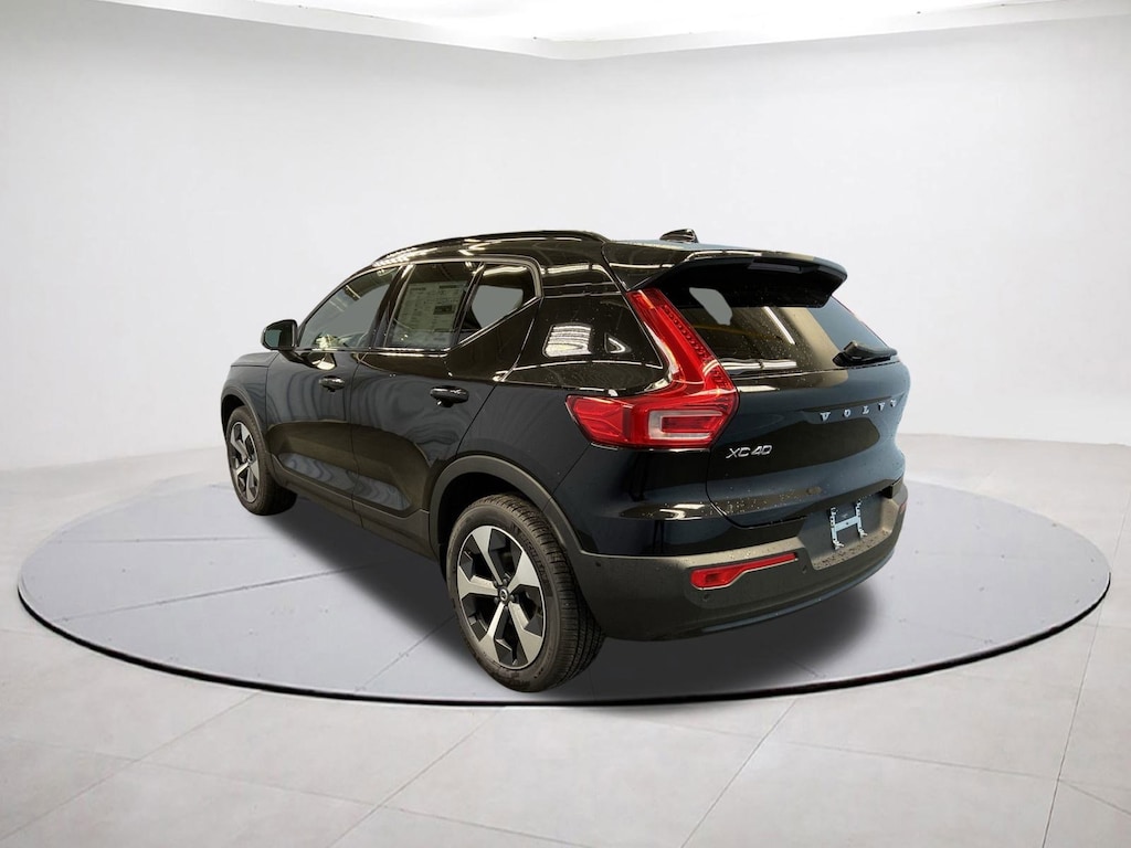 New 2026 Volvo XC40 B5 Plus SUV