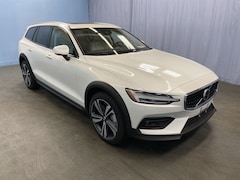 2026 Volvo V60 Cross Country B5 Plus Wagon