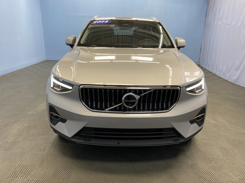 Used 2025 Volvo XC40 Plus Bright Theme SUV