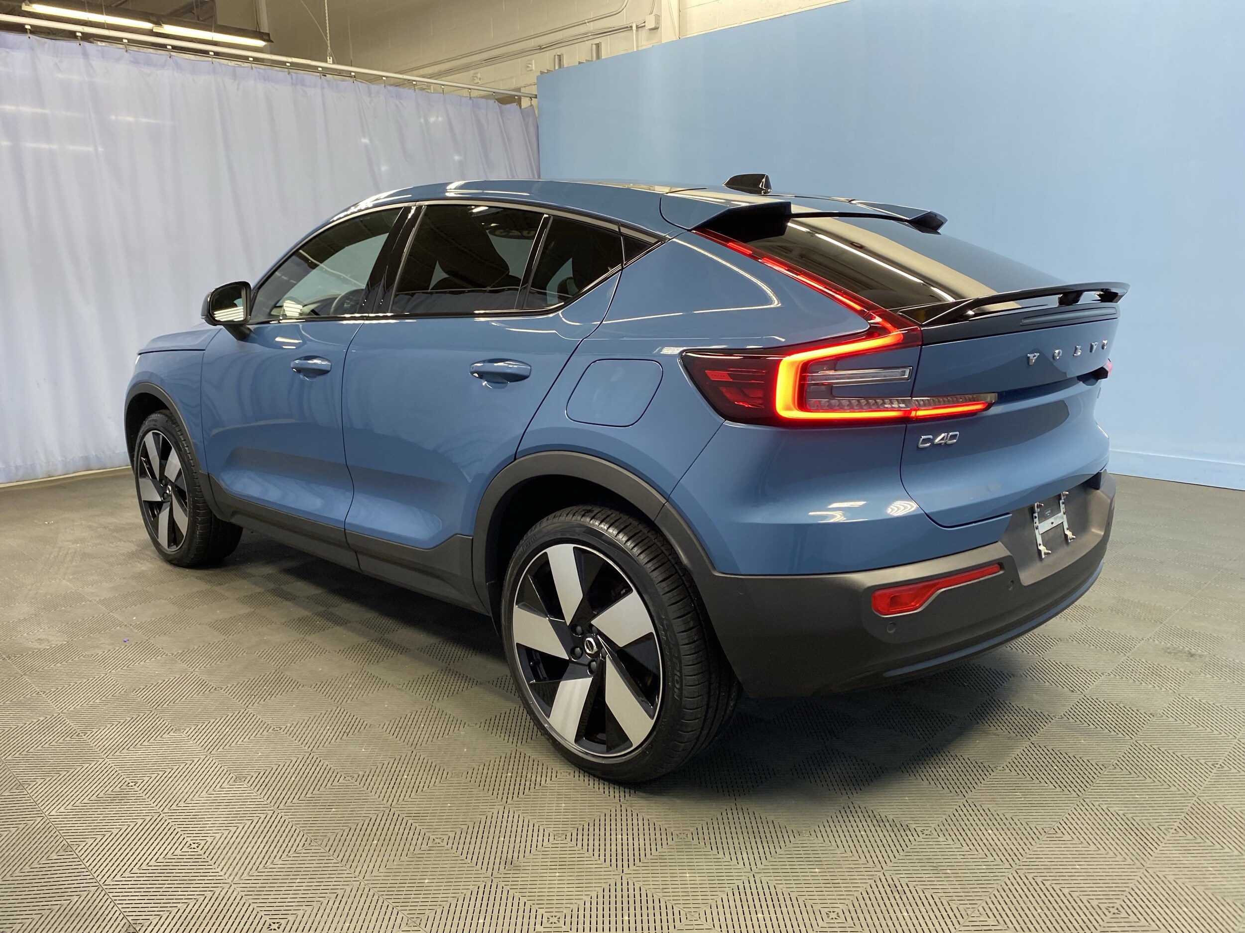 2023 Volvo C40 Recharge Ultimate photo 4