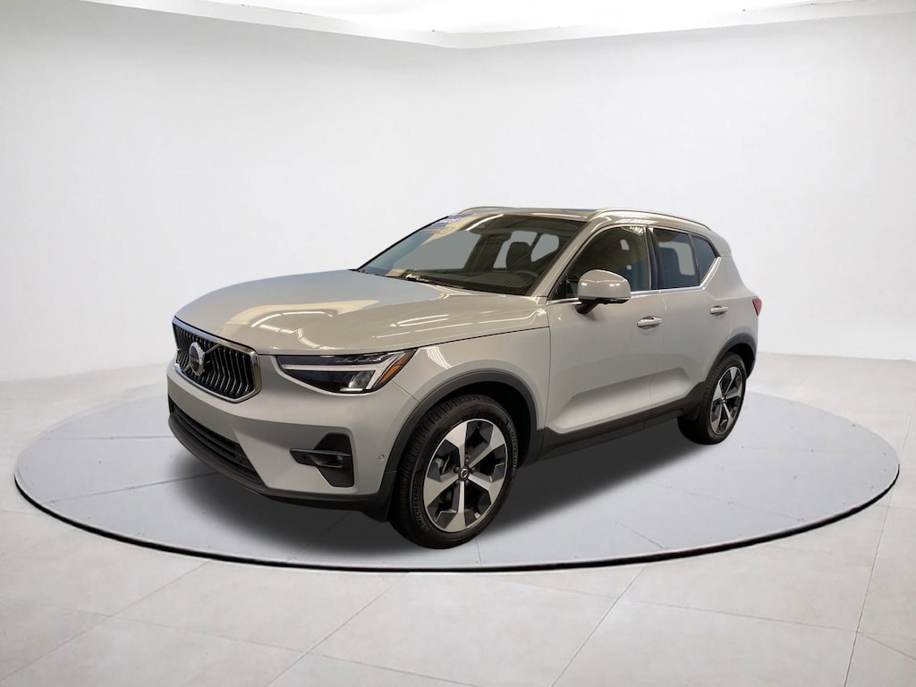 Used 2025 Volvo XC40 Plus Bright Theme SUV