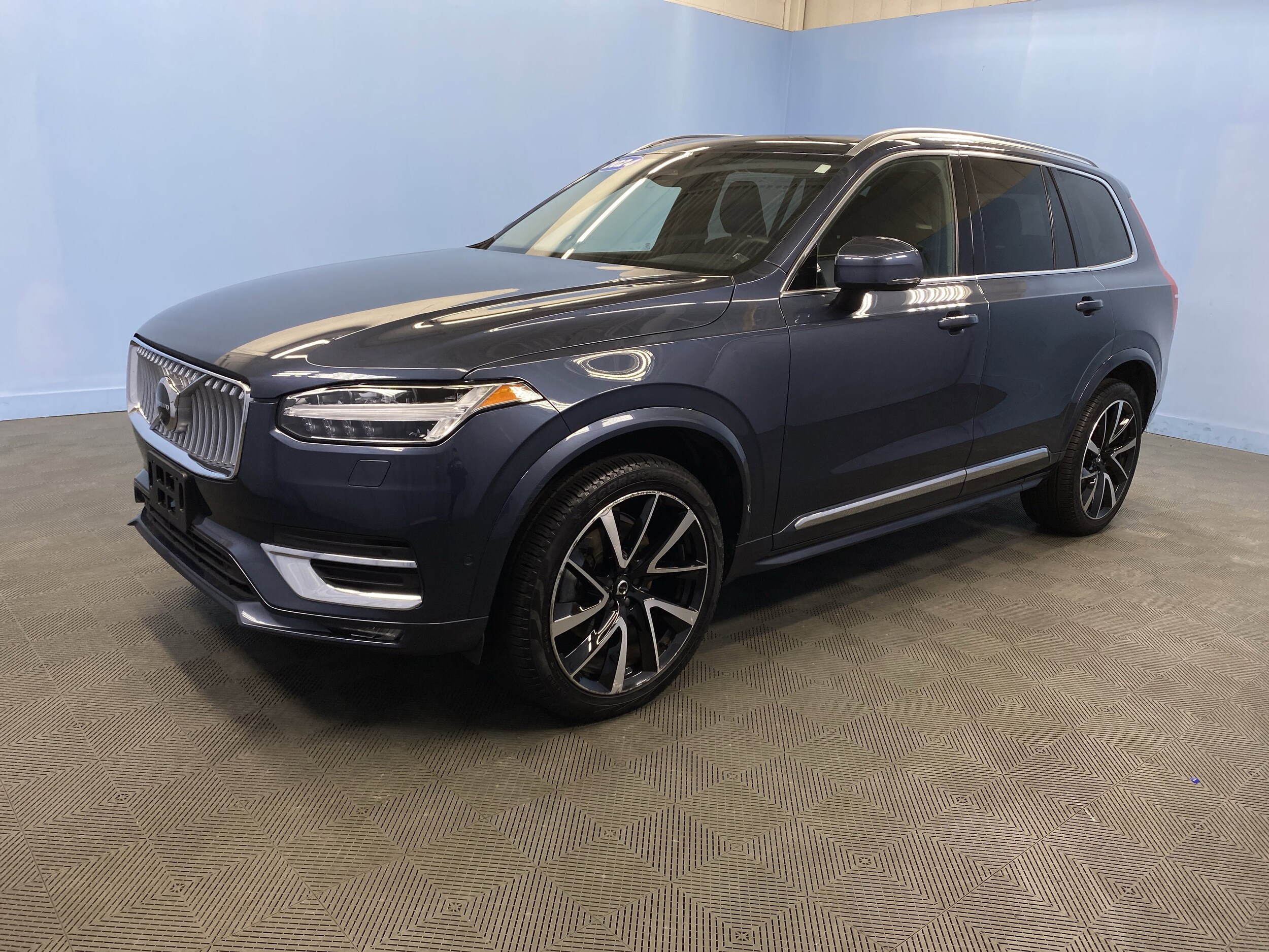 2024 Volvo XC90 Plus photo 2
