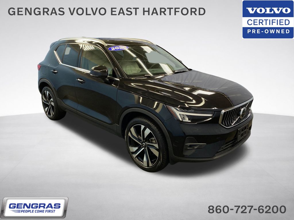 2023 Volvo XC40