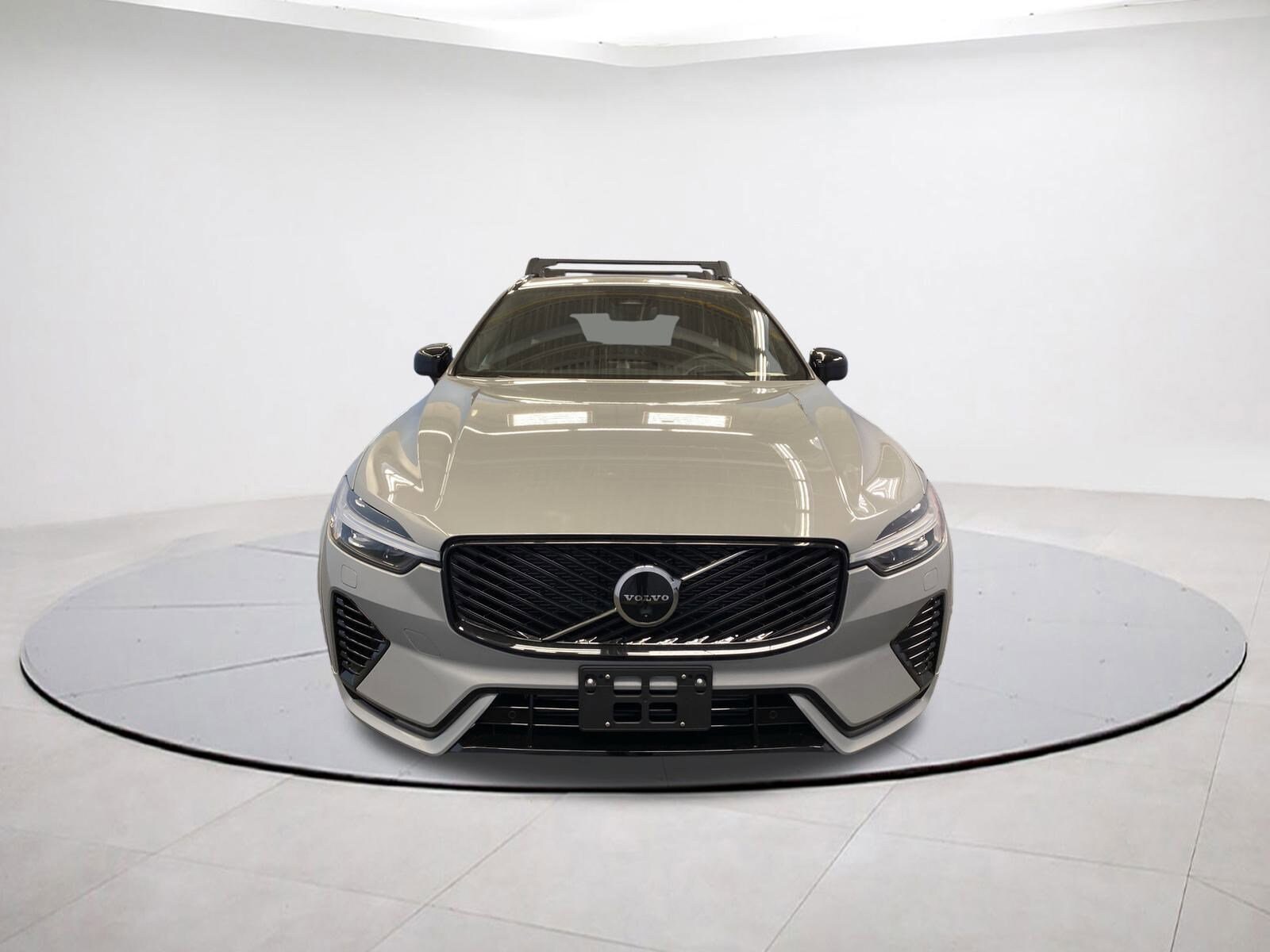 2026 Volvo XC60 Hybrid T8 Polestar photo 2