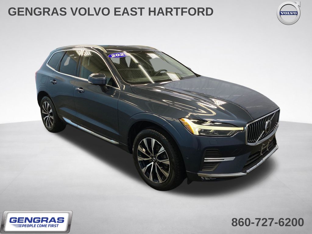 2023 Volvo XC60 B5 Plus Bright Theme AWD's photo