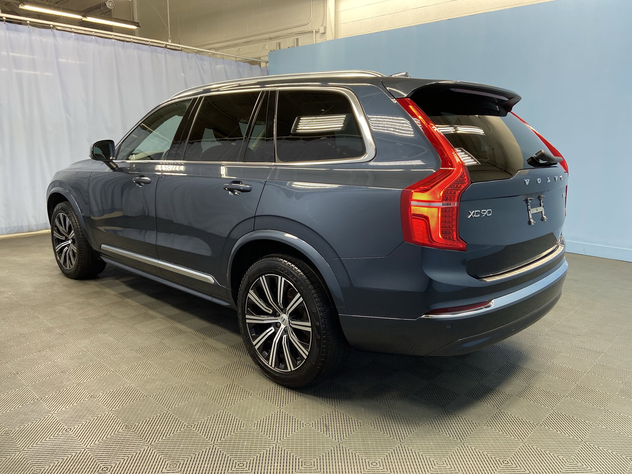 2024 Volvo XC90 Core photo 3