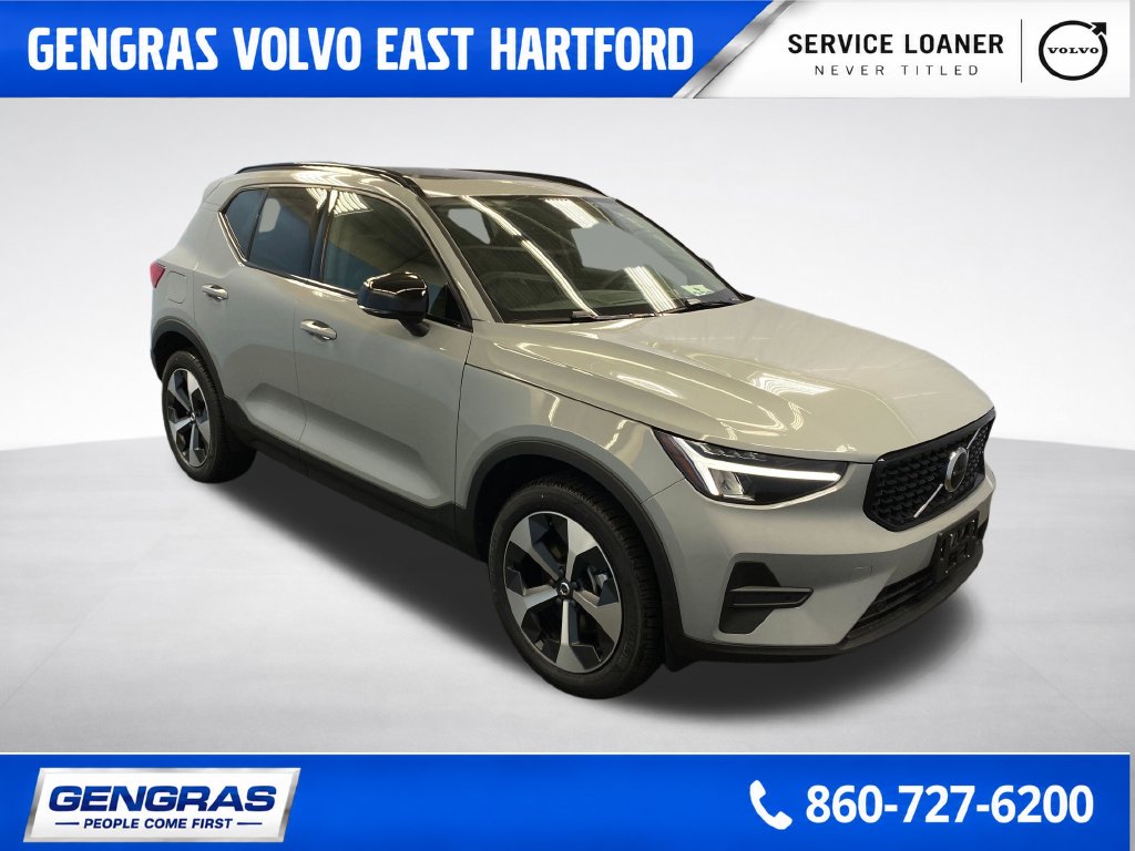 2026 Volvo XC40 Core