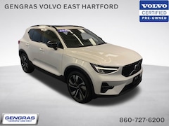 2023 Volvo XC40 B5 Plus Dark Theme SUV