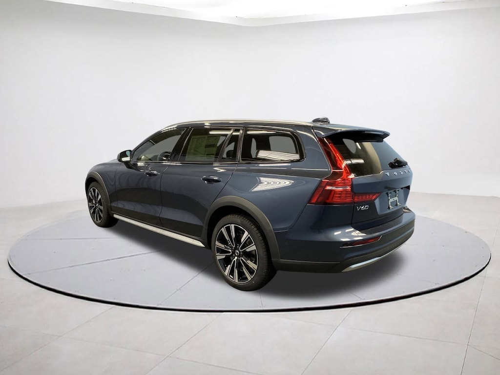 New 2026 Volvo V60 Cross Country B5 Ultra Wagon