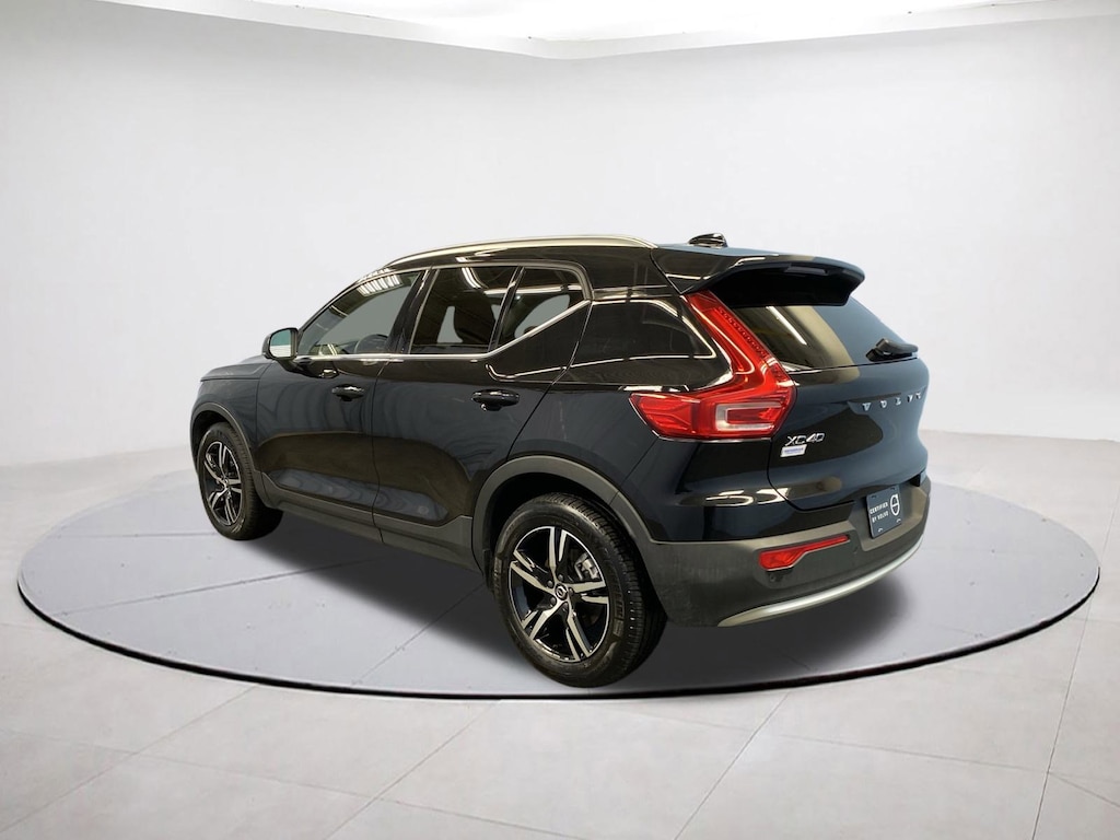 Certified 2025 Volvo XC40 Core Bright Theme SUV