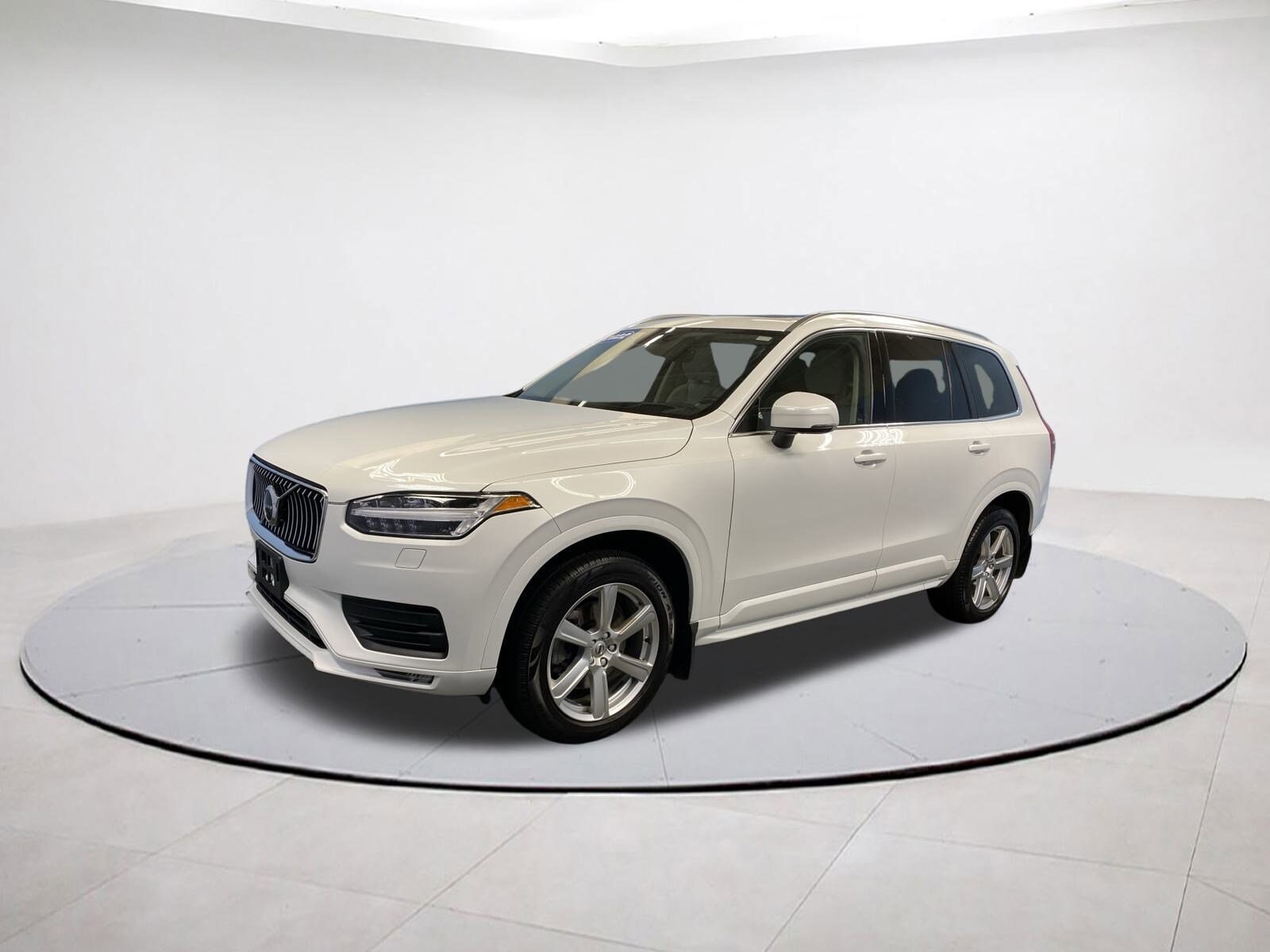 2022 Volvo XC90 Momentum photo 3