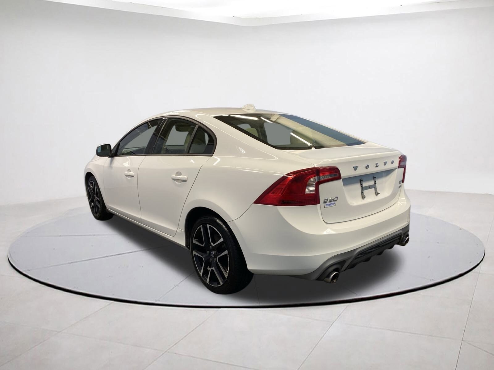 2018 Volvo S60 Dynamic photo 4