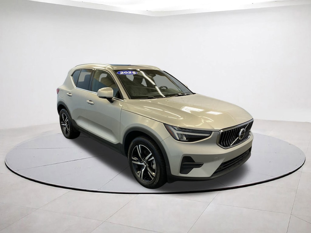 Certified 2025 Volvo XC40 Core Bright Theme SUV