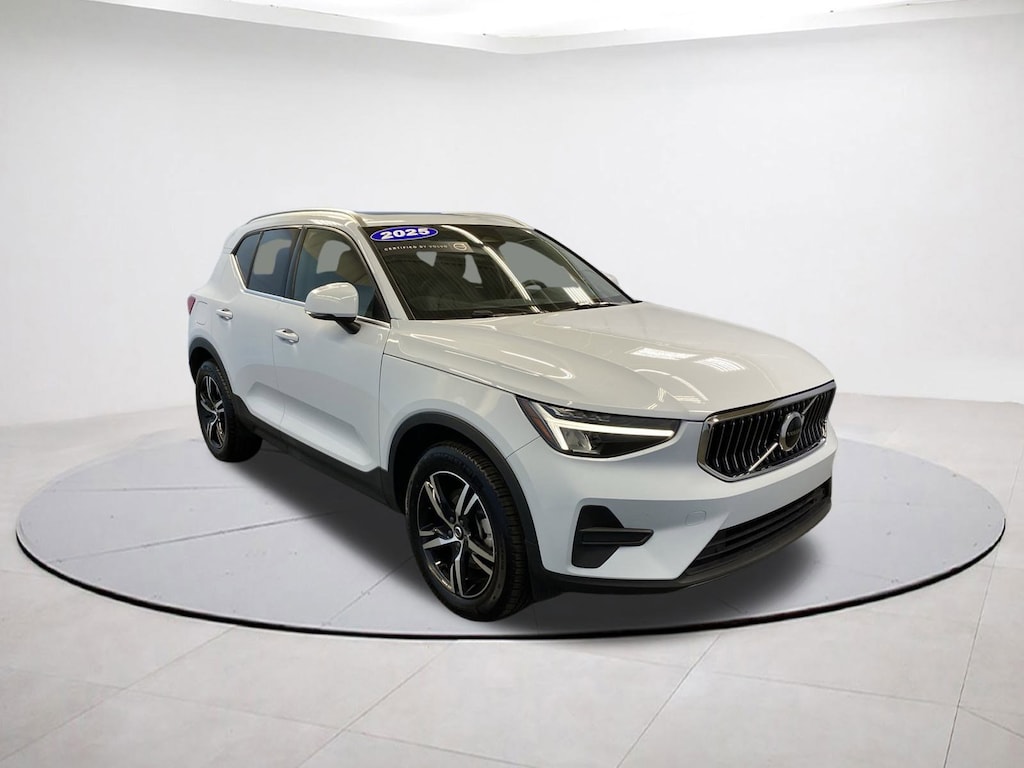 Certified 2025 Volvo XC40 Core Bright Theme SUV