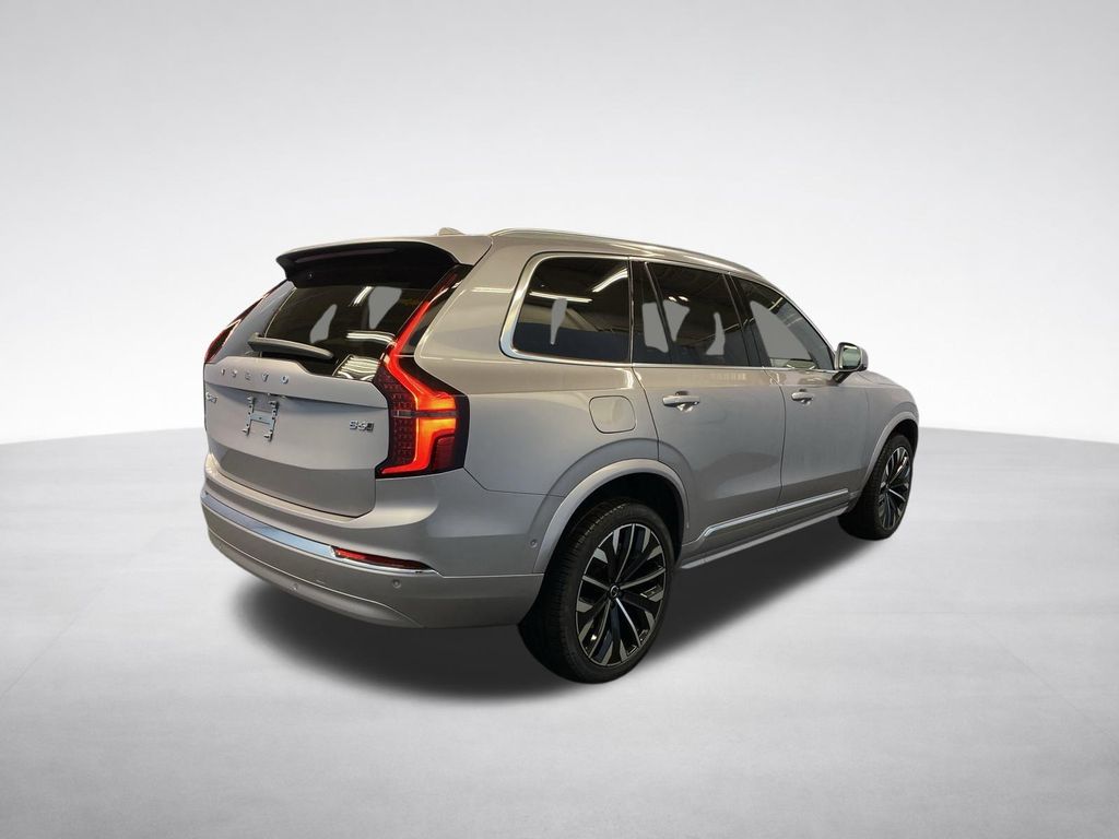 2026 Volvo XC90 Plus - Photo 7
