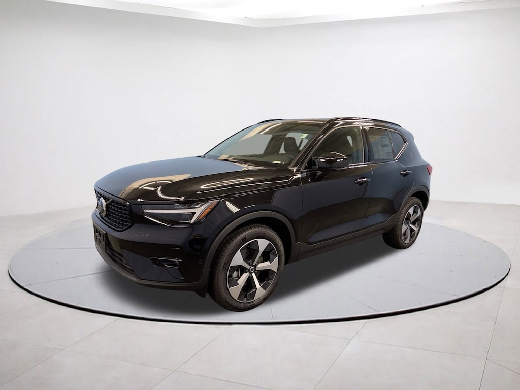 New 2026 Volvo XC40 B5 Plus SUV
