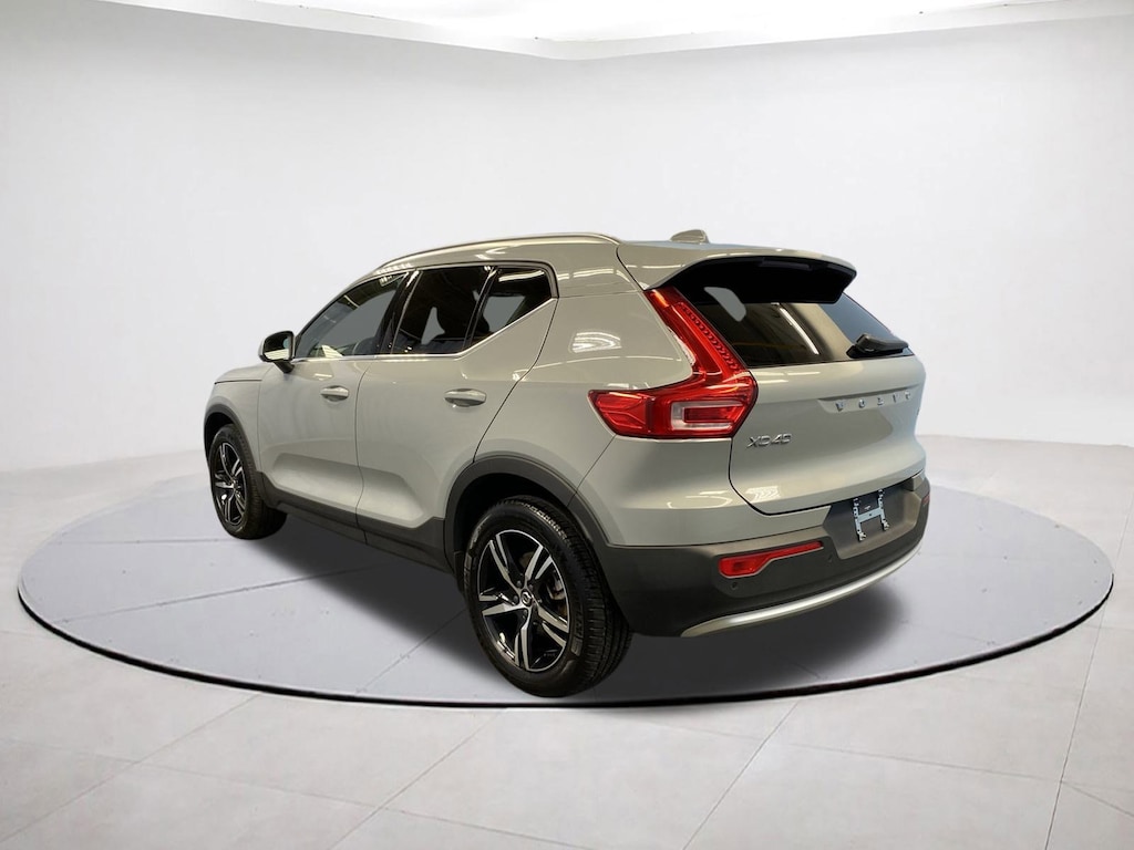 Certified 2025 Volvo XC40 Core Bright Theme SUV