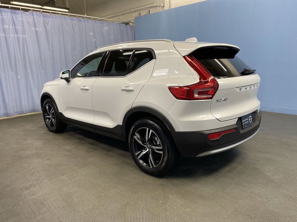 Used 2025 Volvo XC40 Core Bright Theme SUV