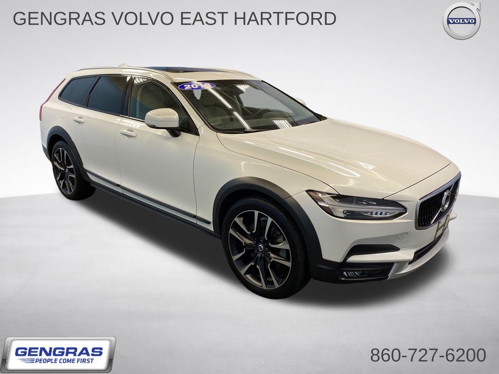 2018 Volvo V90 Cross Country Base