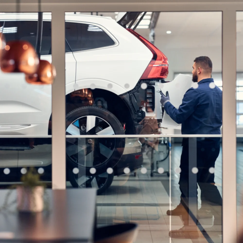 1768500032_Highlighting the Key Advantages of Choosing a Certified Volvo Mechanic for Superior Vehicle Care and Performance.webp