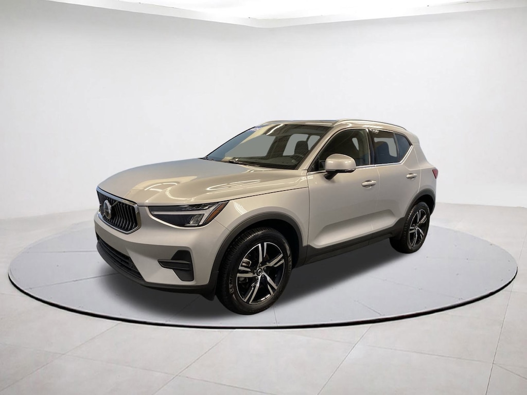 Certified 2025 Volvo XC40 Core Bright Theme SUV