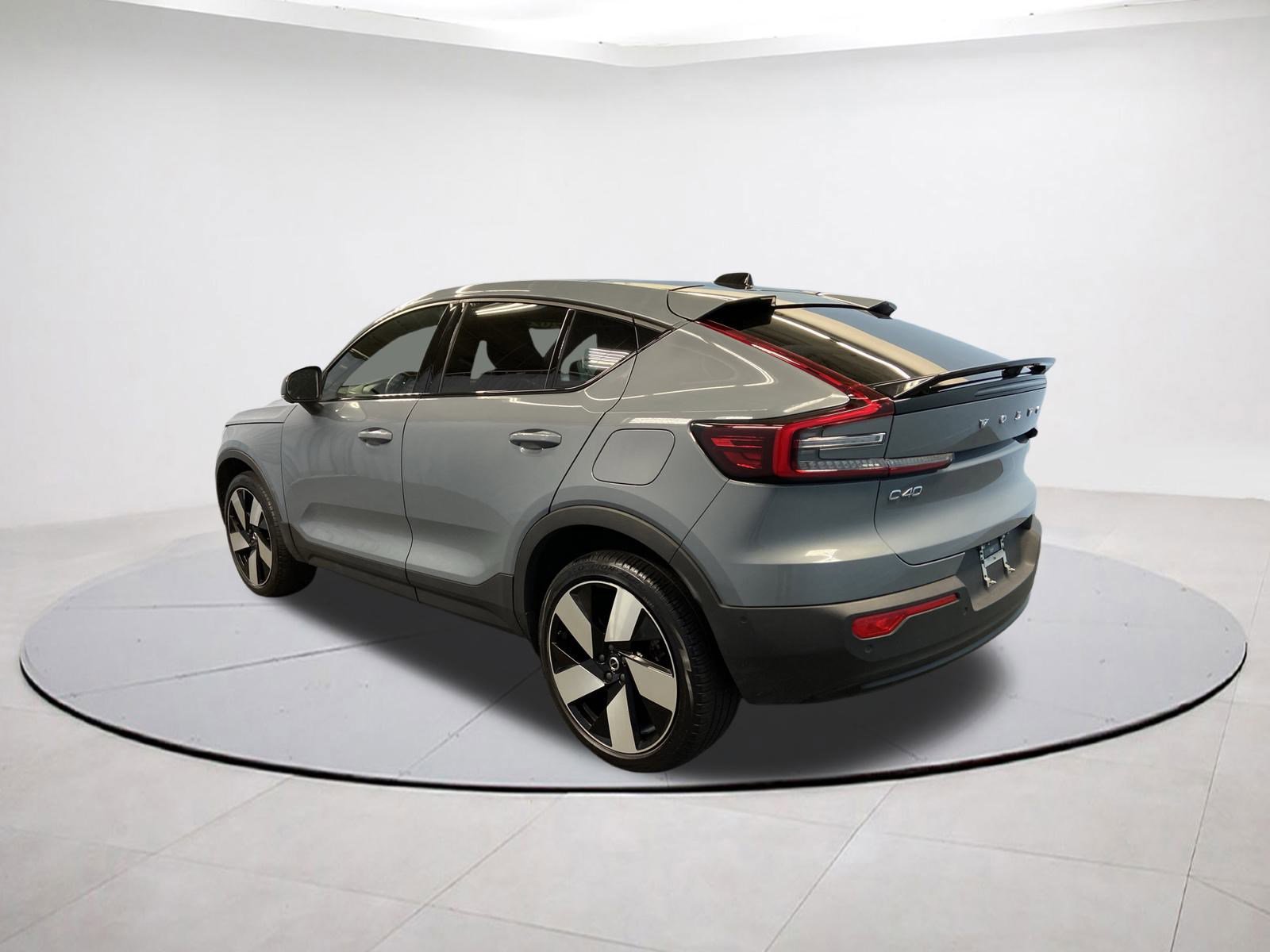 2023 Volvo C40 Recharge Ultimate photo 4