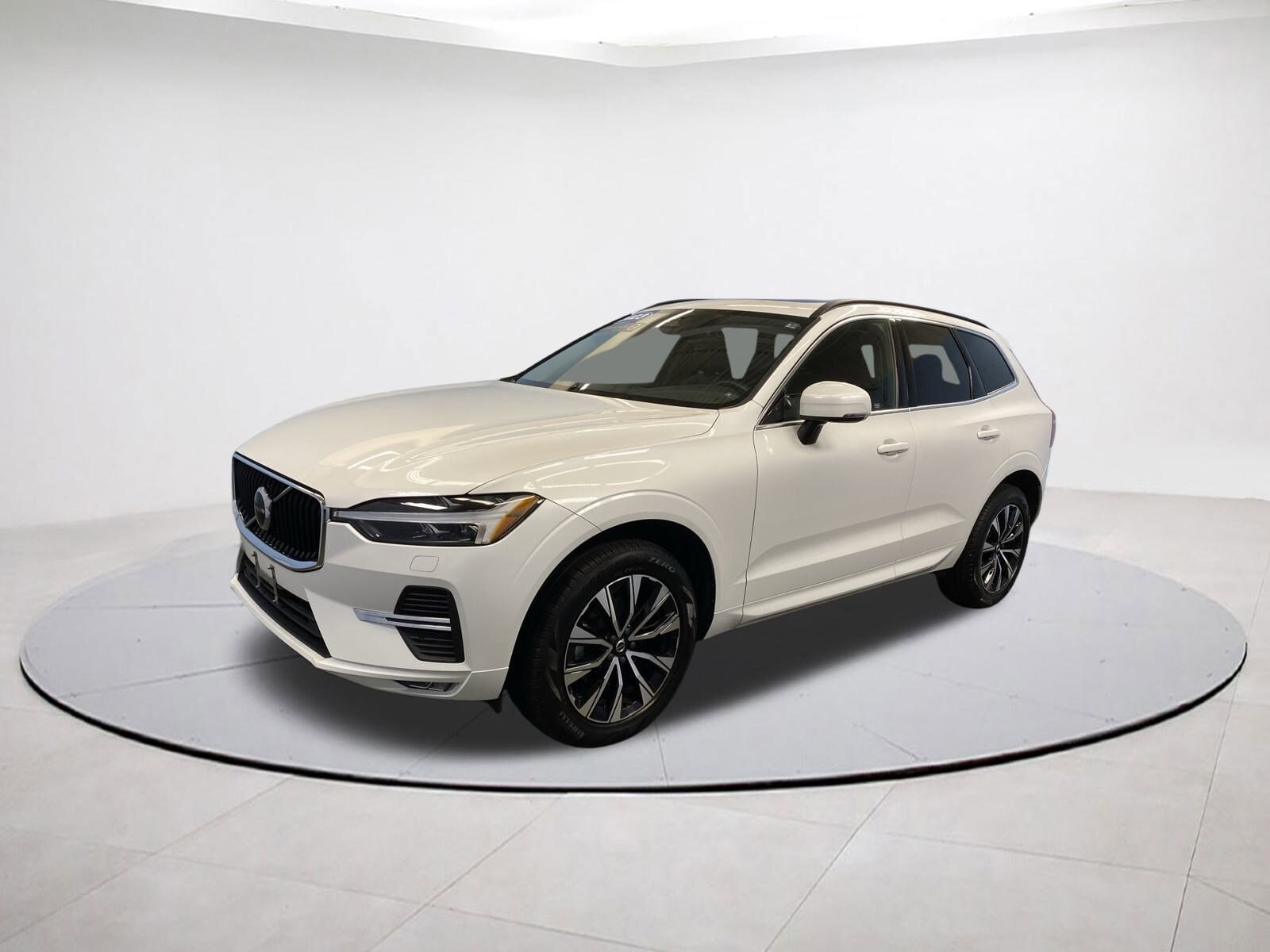 2023 Volvo XC60 Core photo 3