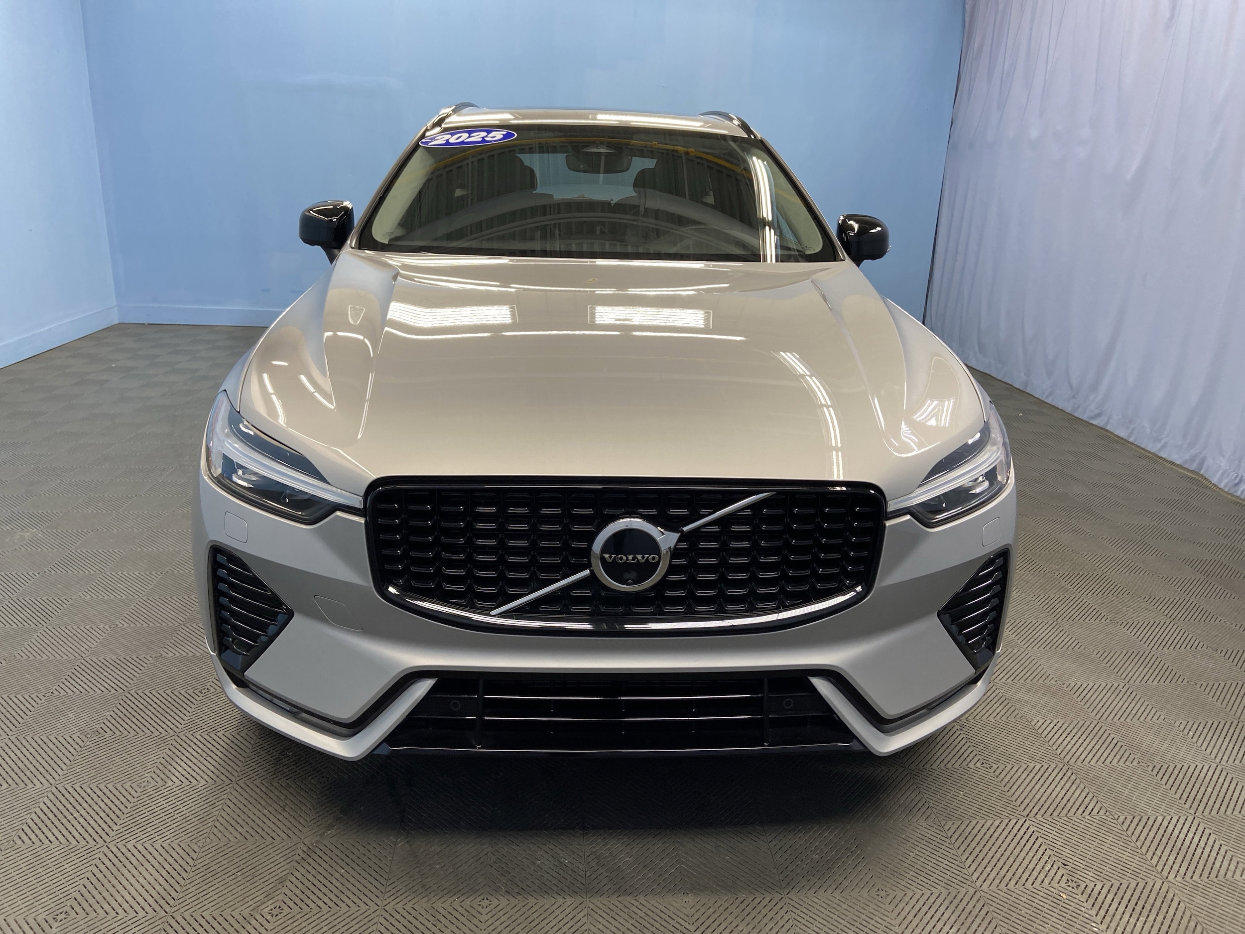 YV4M12RC9S1183366