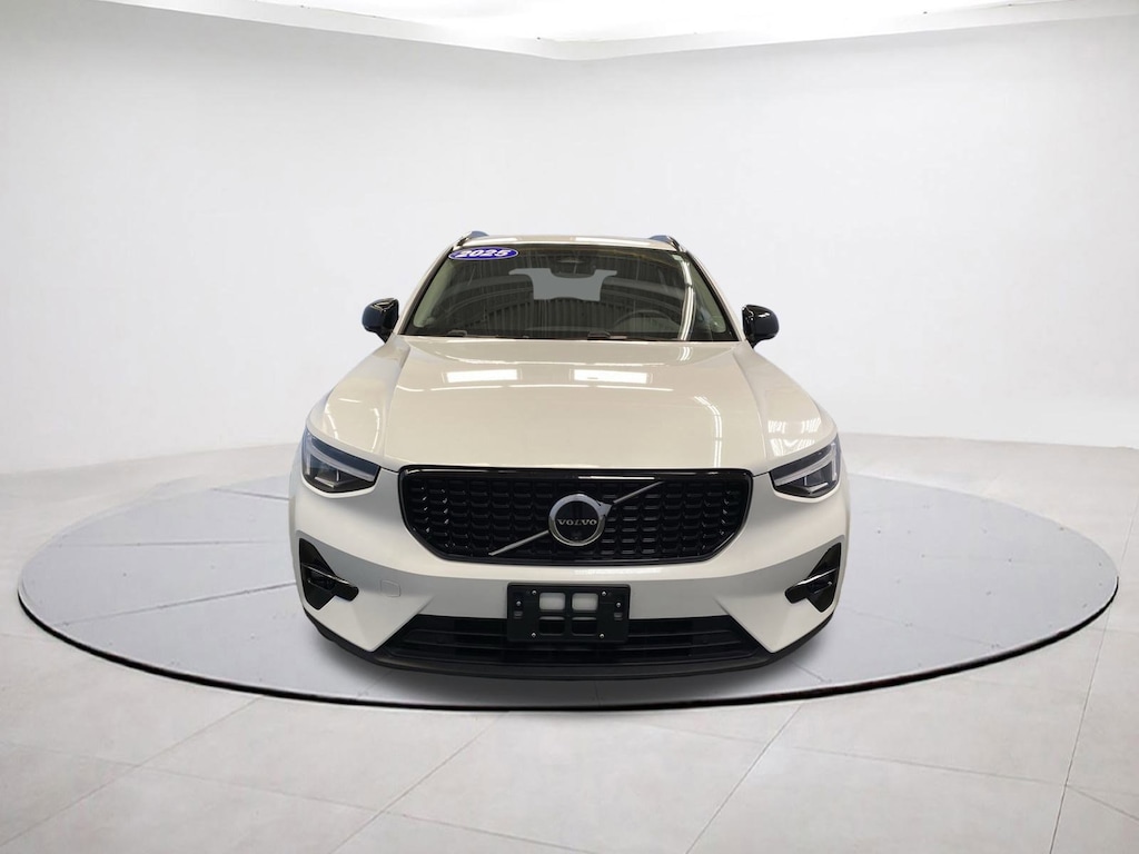 Certified 2025 Volvo XC40 Plus Dark Theme SUV
