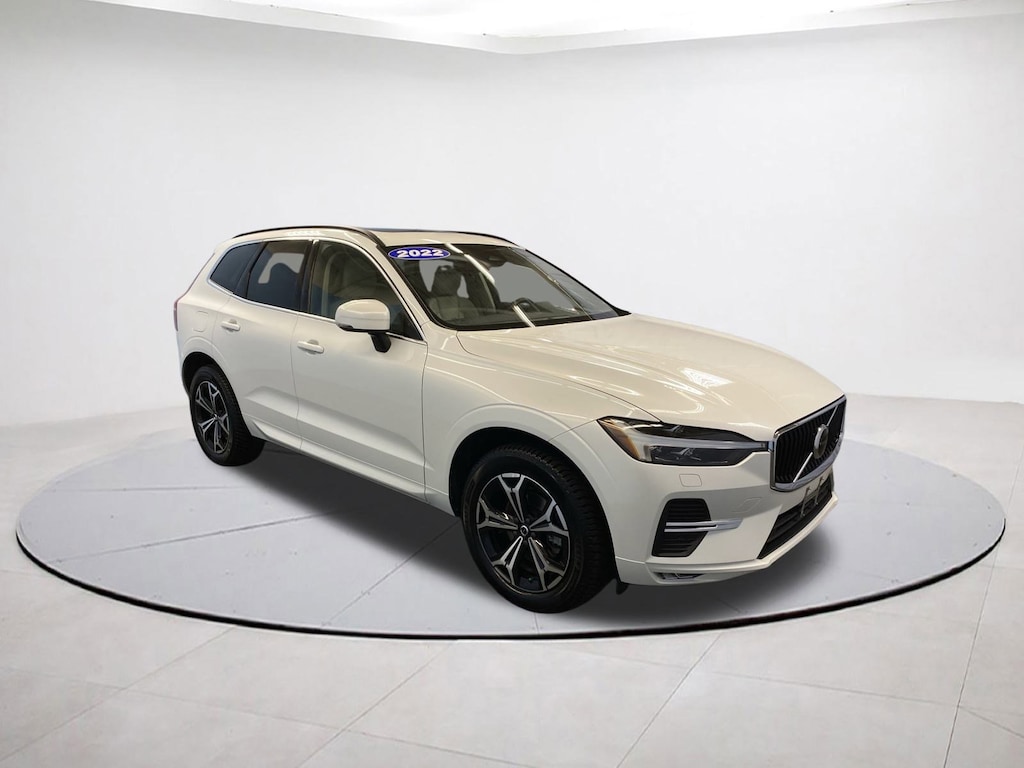 Used 2022 Volvo XC60 Momentum SUV