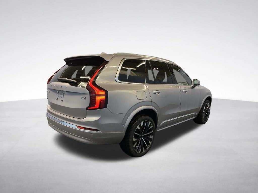 2026 Volvo XC90 Plus - Photo 6