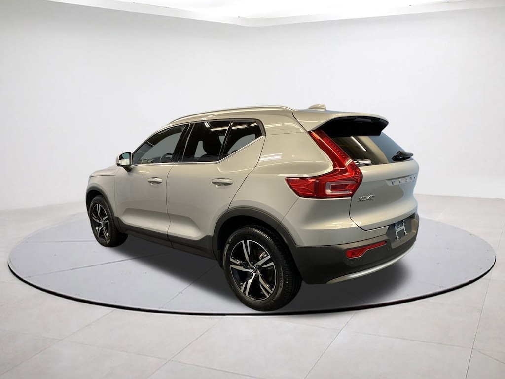 Certified 2025 Volvo XC40 Core Bright Theme SUV