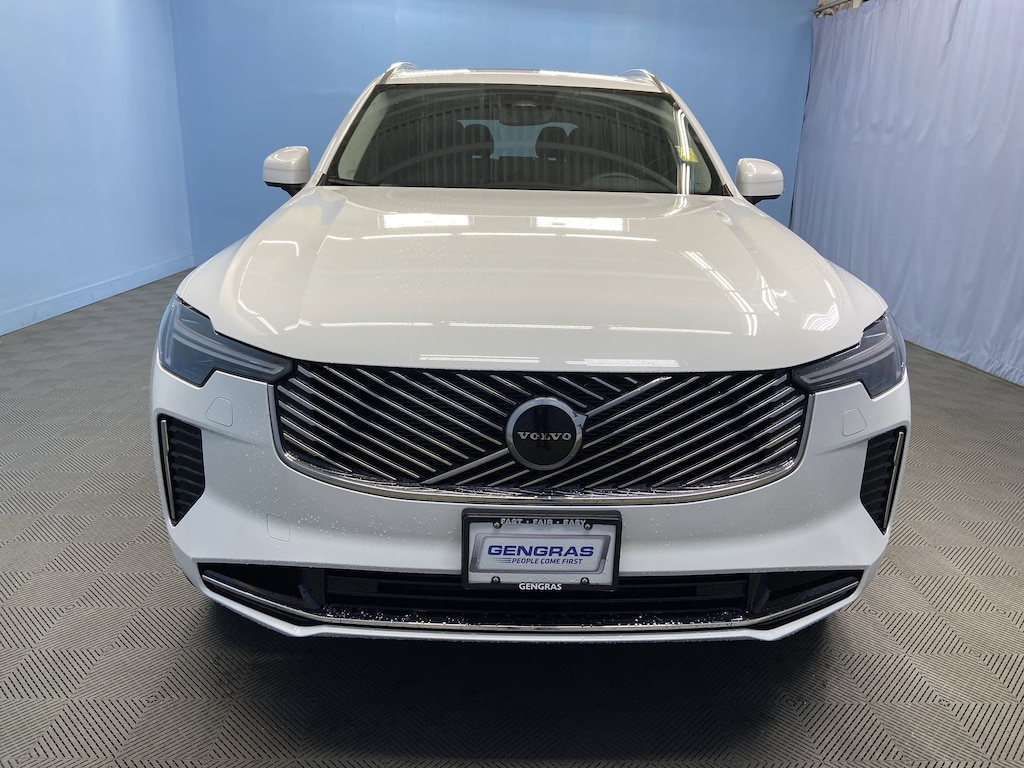 Certified 2025 Volvo XC90 plug-in hybrid T8 (2025.5) Core 7-Seater SUV