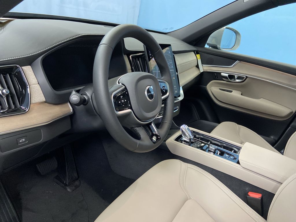 2026 Volvo XC90 Core - Photo 11