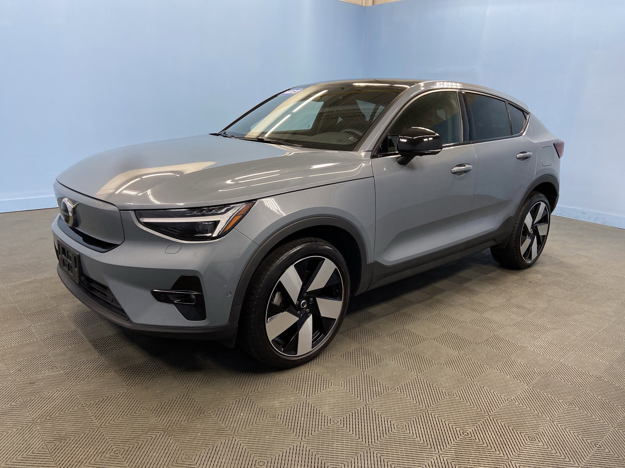 2023 Volvo C40 Recharge Ultimate photo 2