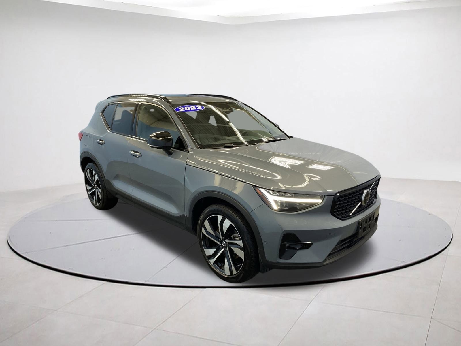 2023 Volvo XC40 Ultimate