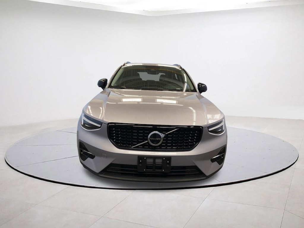 New 2026 Volvo XC40 B5 Plus SUV