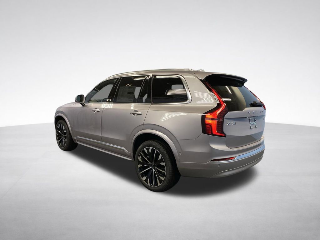 2026 Volvo XC90 Plus - Photo 5