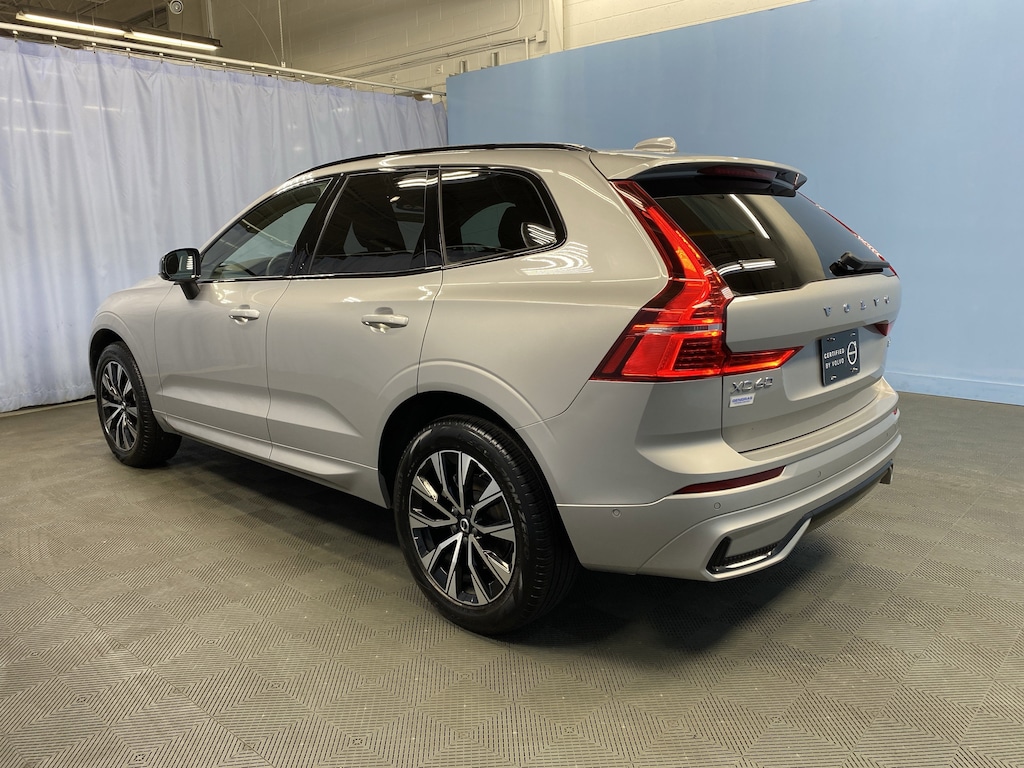 Used 2025 Volvo XC60 Plus SUV