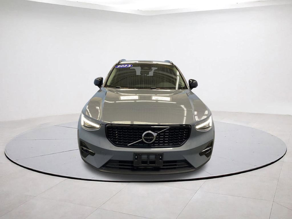 Certified 2023 Volvo XC40 Ultimate Dark Theme SUV