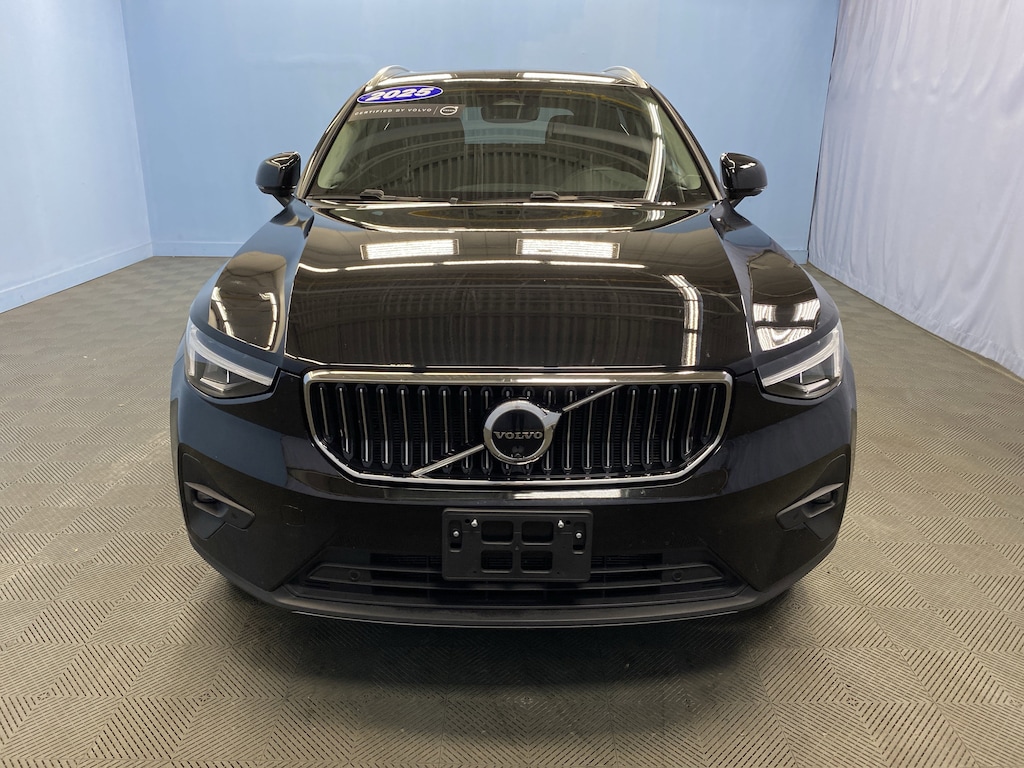 Used 2025 Volvo XC40 Plus Bright Theme SUV