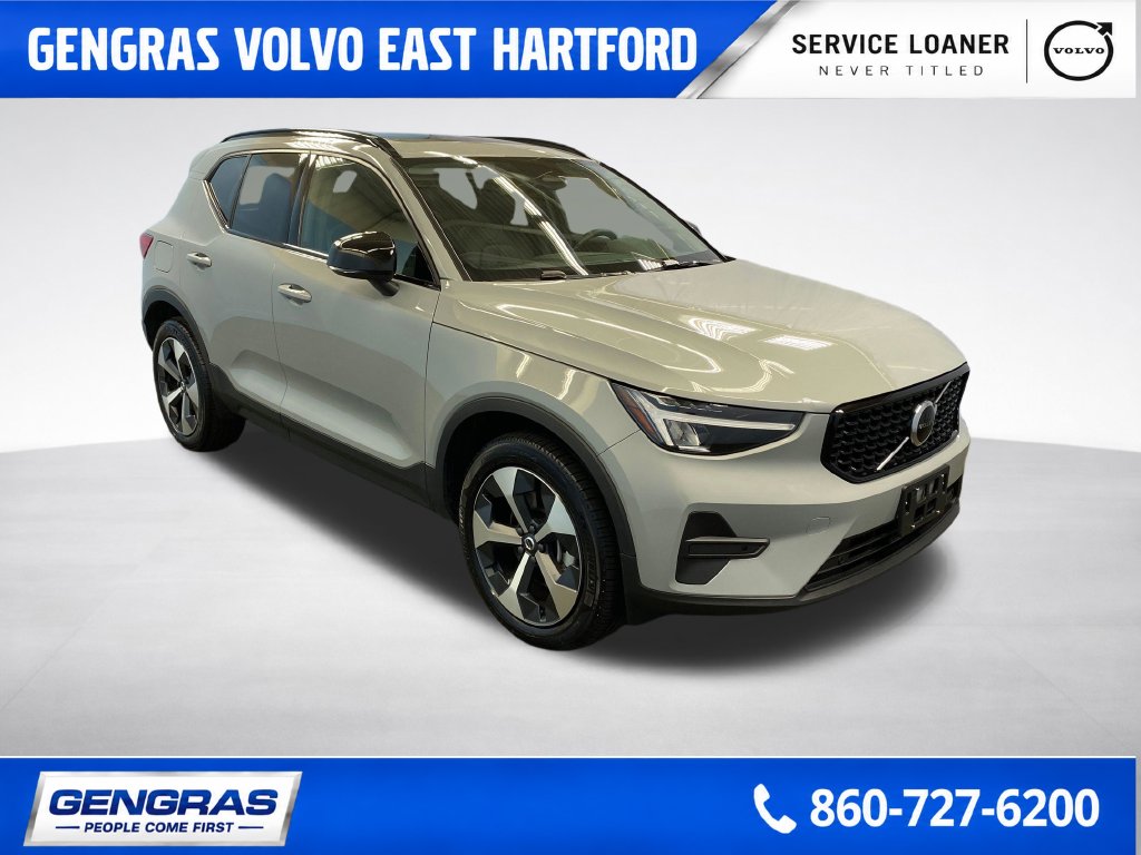 2026 Volvo XC40 Core