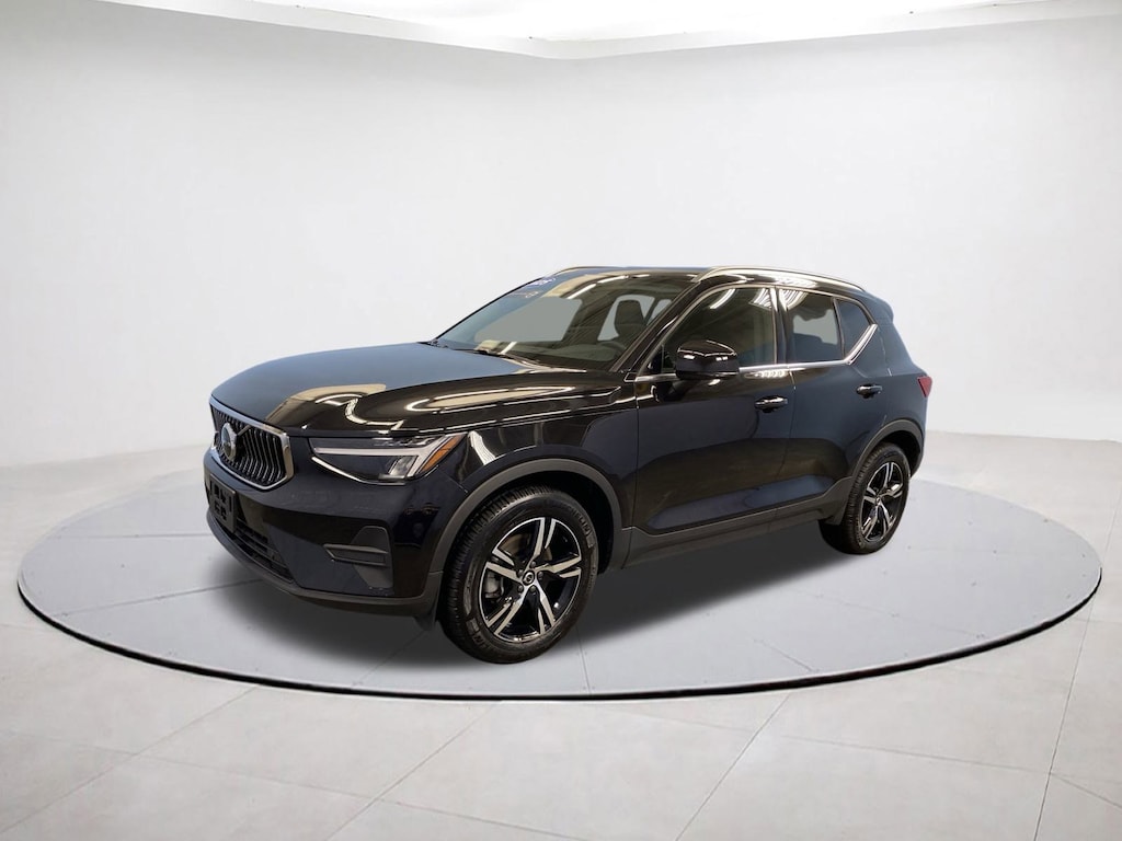 Certified 2025 Volvo XC40 Core Bright Theme SUV