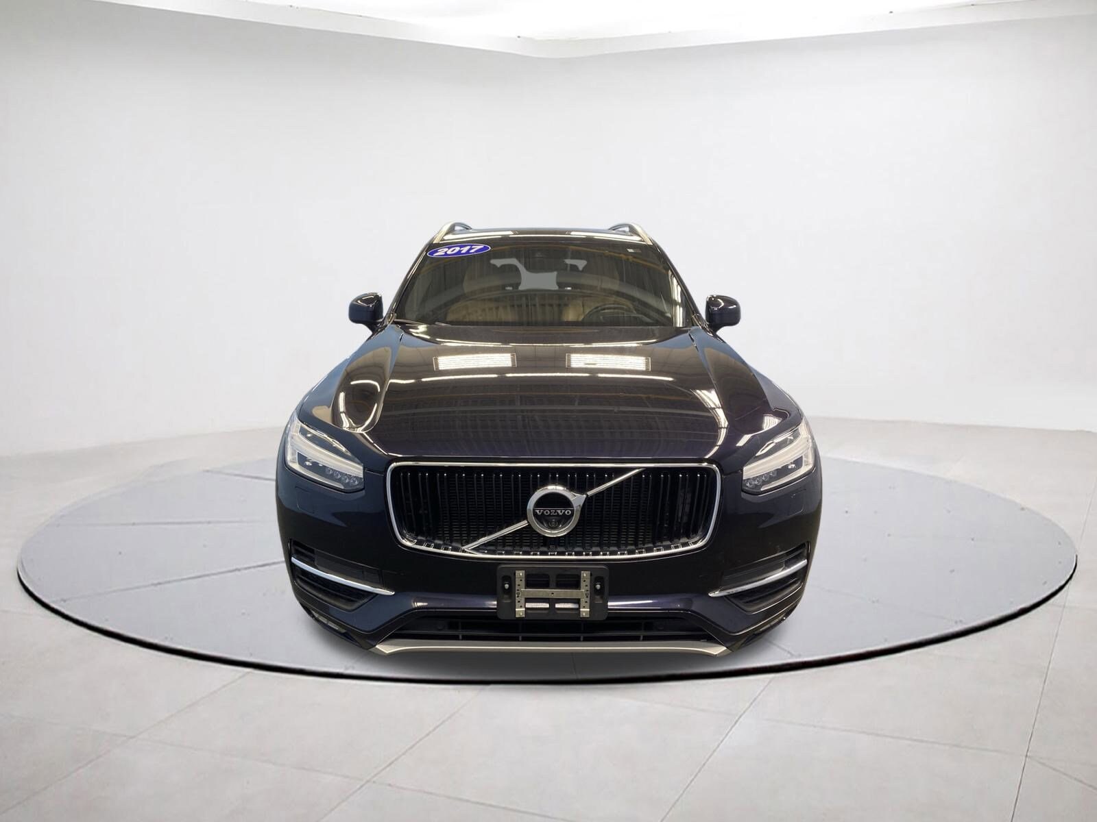 2017 Volvo XC90 Momentum photo 2