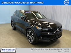 2021 Volvo XC40 R-Design SUV