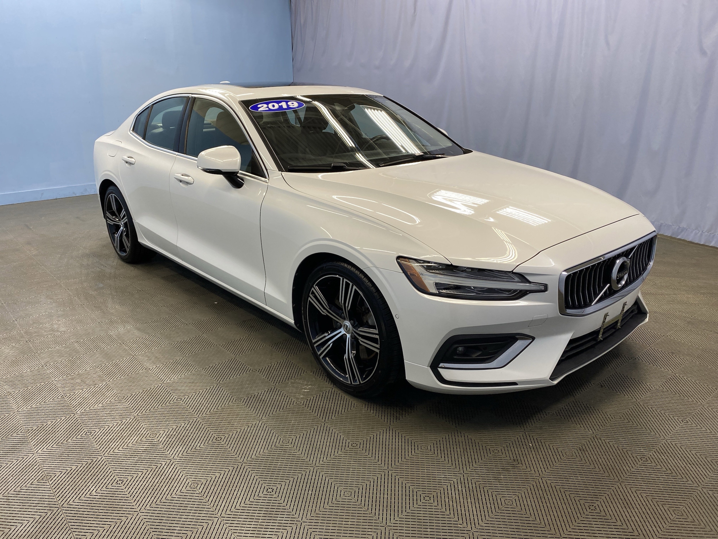 2019 Volvo S60 Inscription's photo