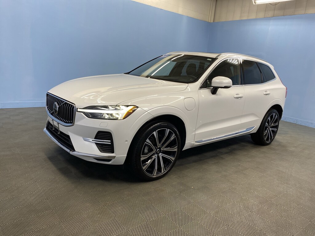 Used 2023 Volvo XC60 Recharge Plug-In Hybrid Ultimate Bright Theme SUV