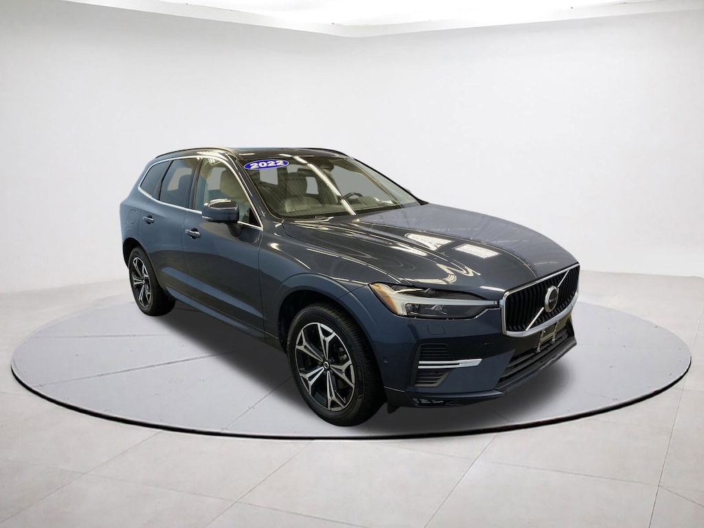Used 2022 Volvo XC60 Momentum SUV