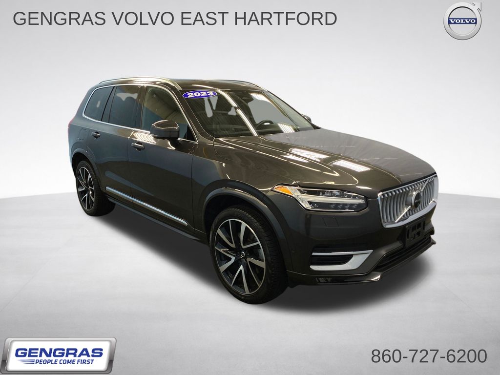 2023 Volvo XC90 SUV 
