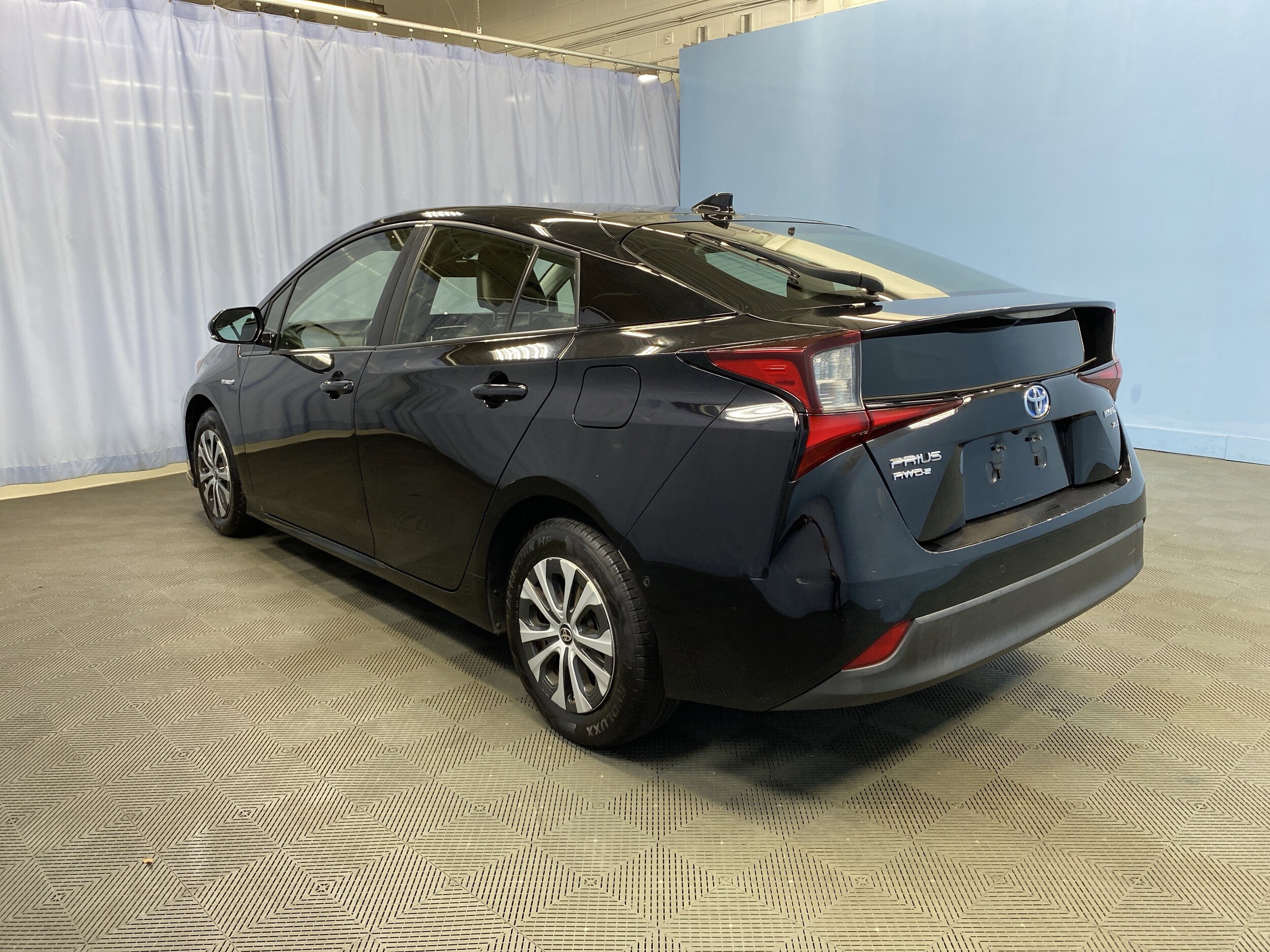 2019 Toyota Prius XLE photo 4